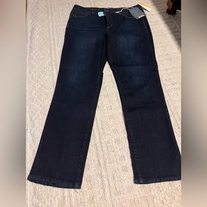 Democracy Natalie straight leg Jean size 16 NWT